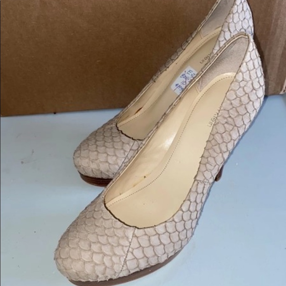 CALVIN KLEIN Taupe Fish Scale Pumps Platforms
